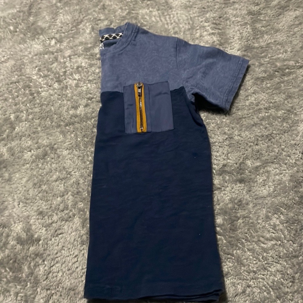 Boys xsmall 4/5 Mossimo tee